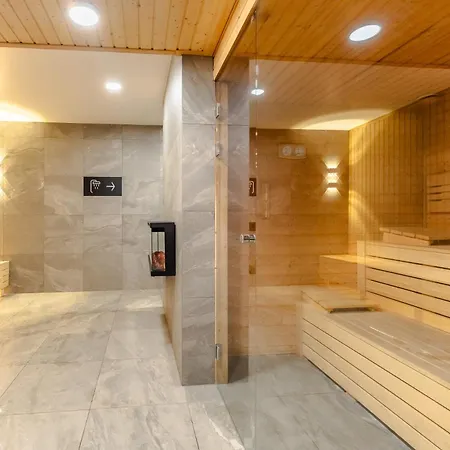 Molo Port Apartment *